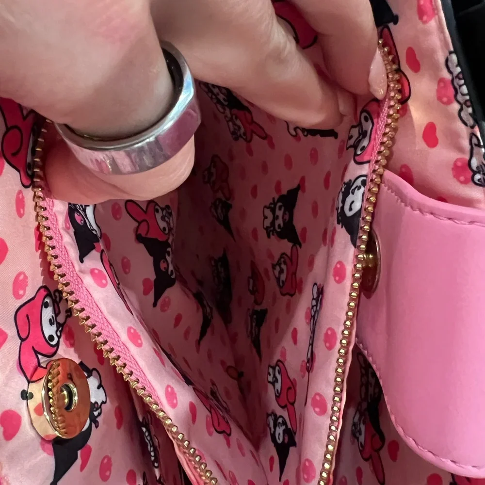Hello Kitty, kit for your favorite fan